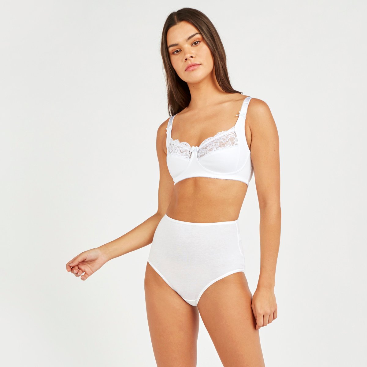 Lace Detail Wide Band Bra with Hook and Eye Closure
