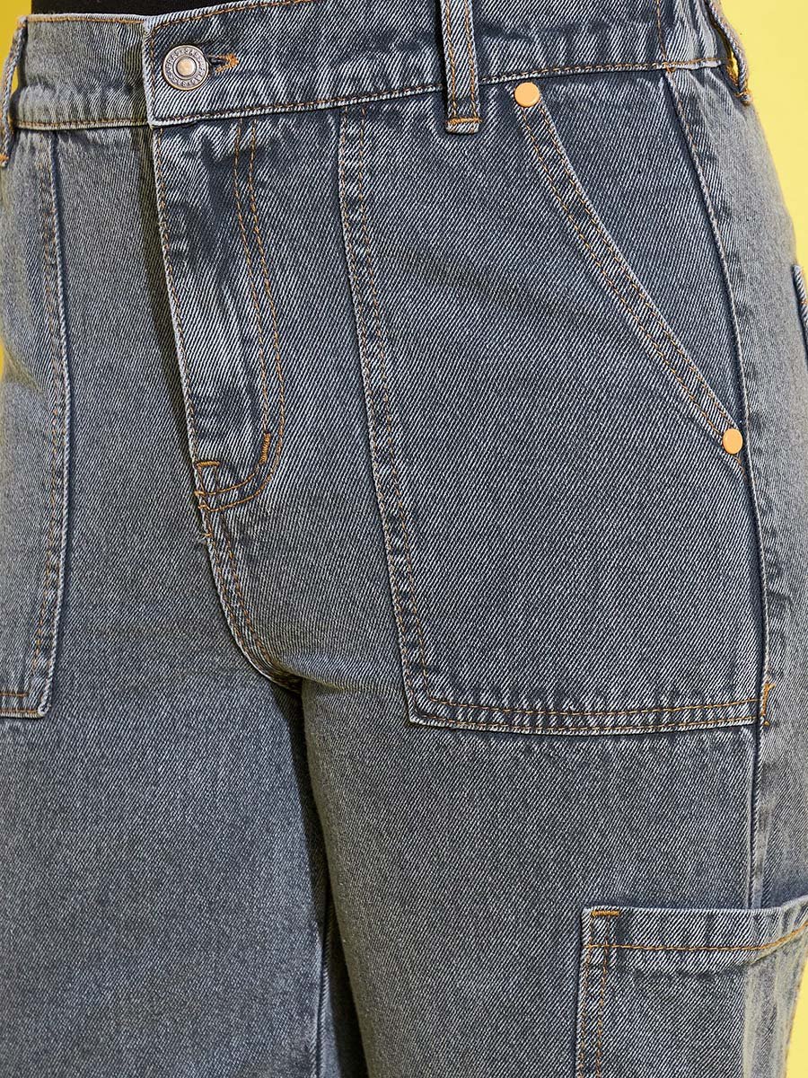 Mid Wash Pocket Detail Straight Fit Jeans