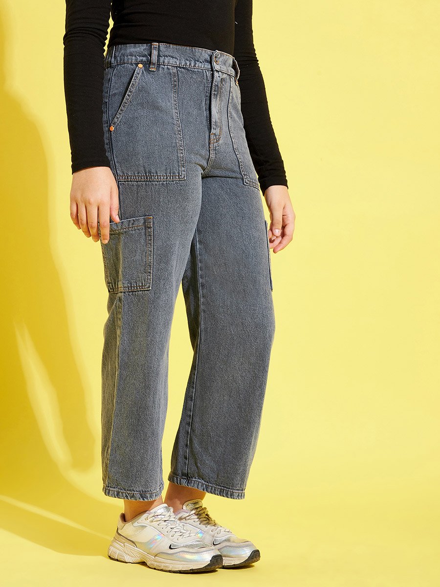Mid Wash Pocket Detail Straight Fit Jeans