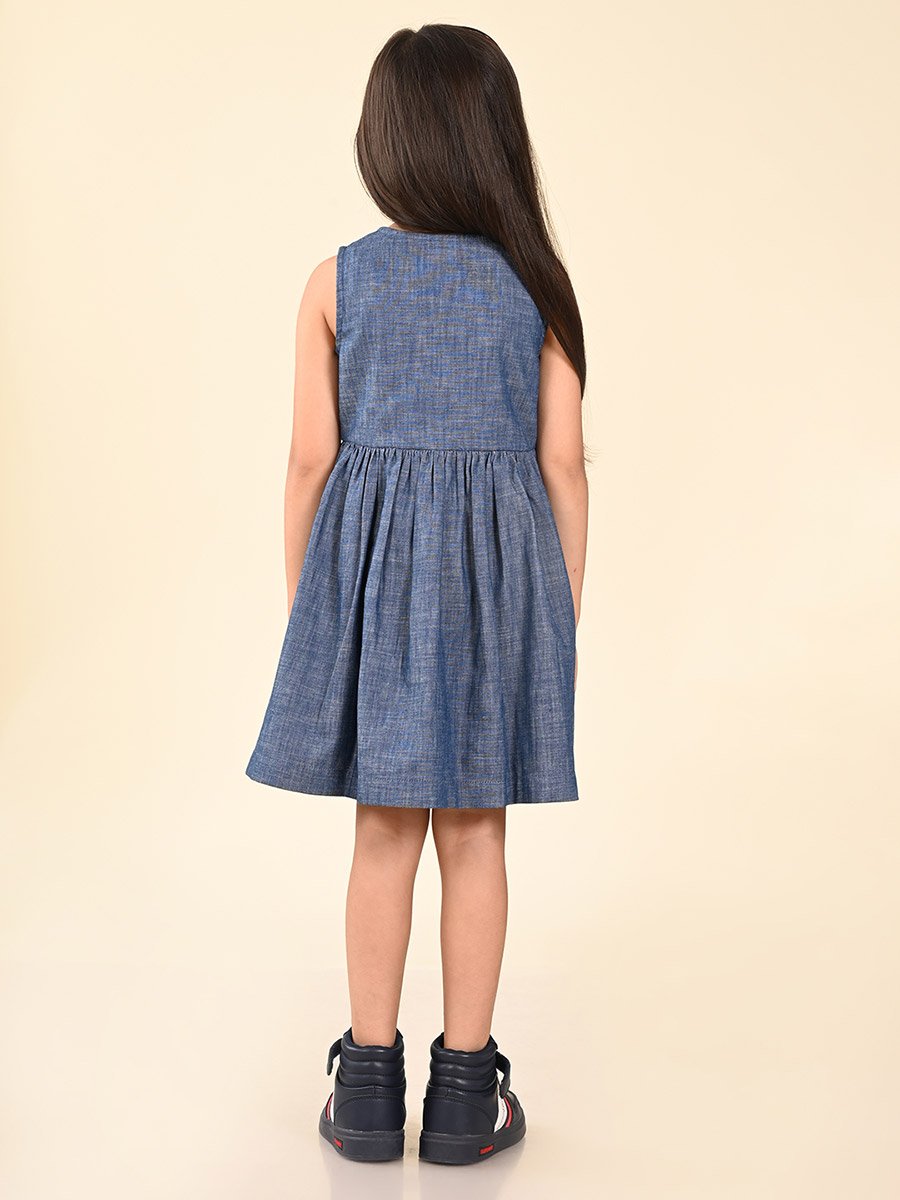 Embroidered Butterfly Denim Dress For Kids at UAE | Styli Embroidered Butterfly Denim Dress For Kids at UAE | Styli