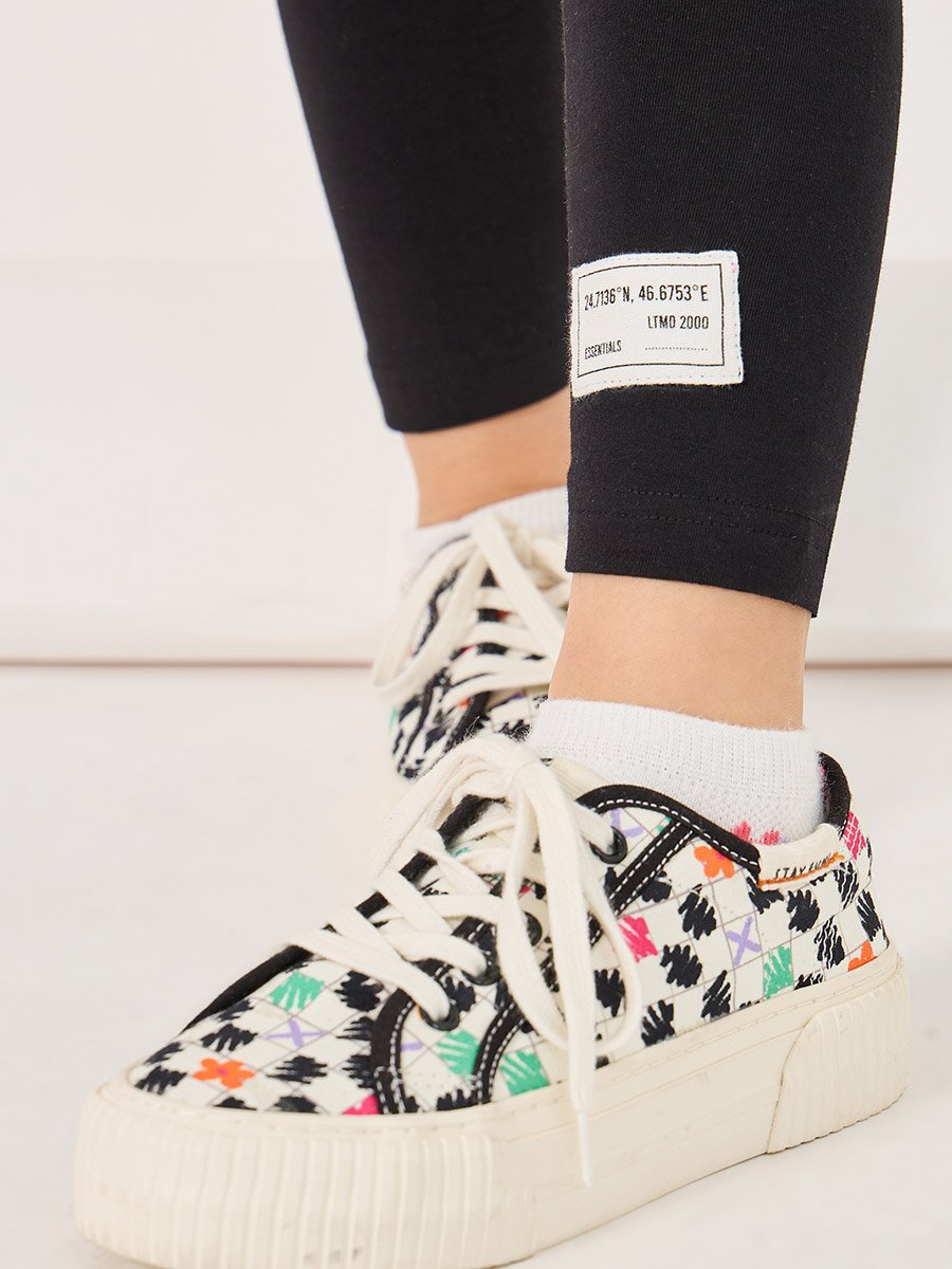 Solid Cotton Leggings with Patch Detail