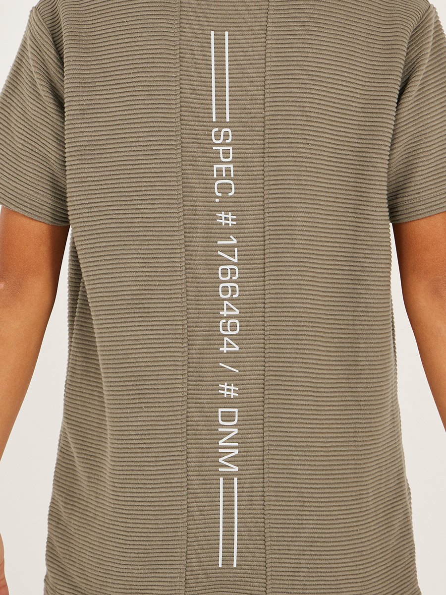 Textured T-Shirt Detail and Shorts with Badge Set