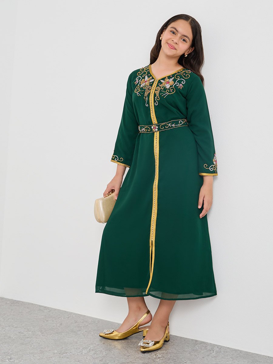 Girls Embroidered V Neck Arabic Dress For Kids at Kuwait | Styli