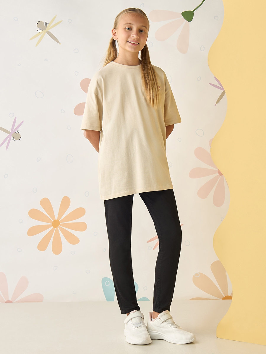 Plain Mid-Rise Skinny Jeans with Pockets