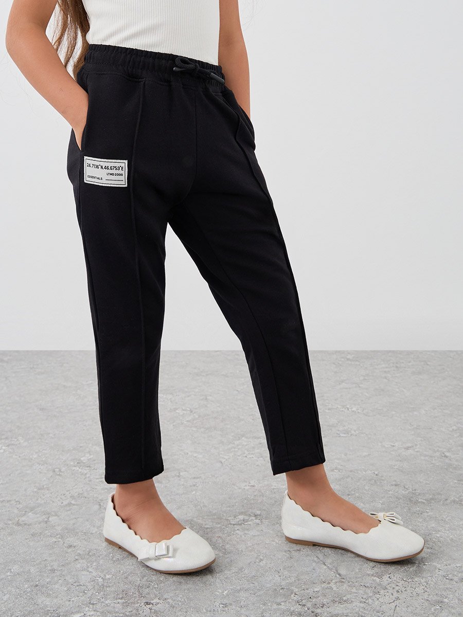 Girls Black Solid Drawstring Waist Joggers with Front Seam