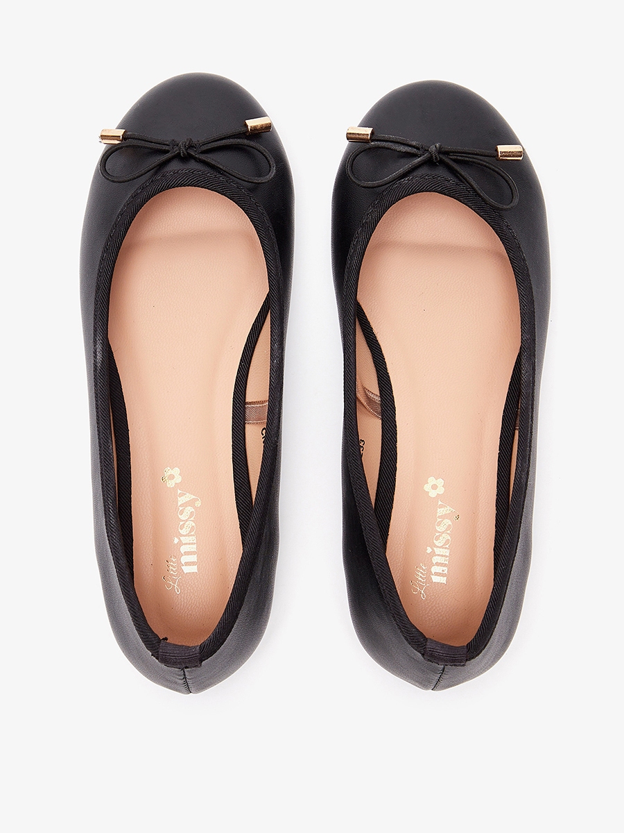 Solid Slip-On Round Toe Ballerina Shoes with Cushioning
