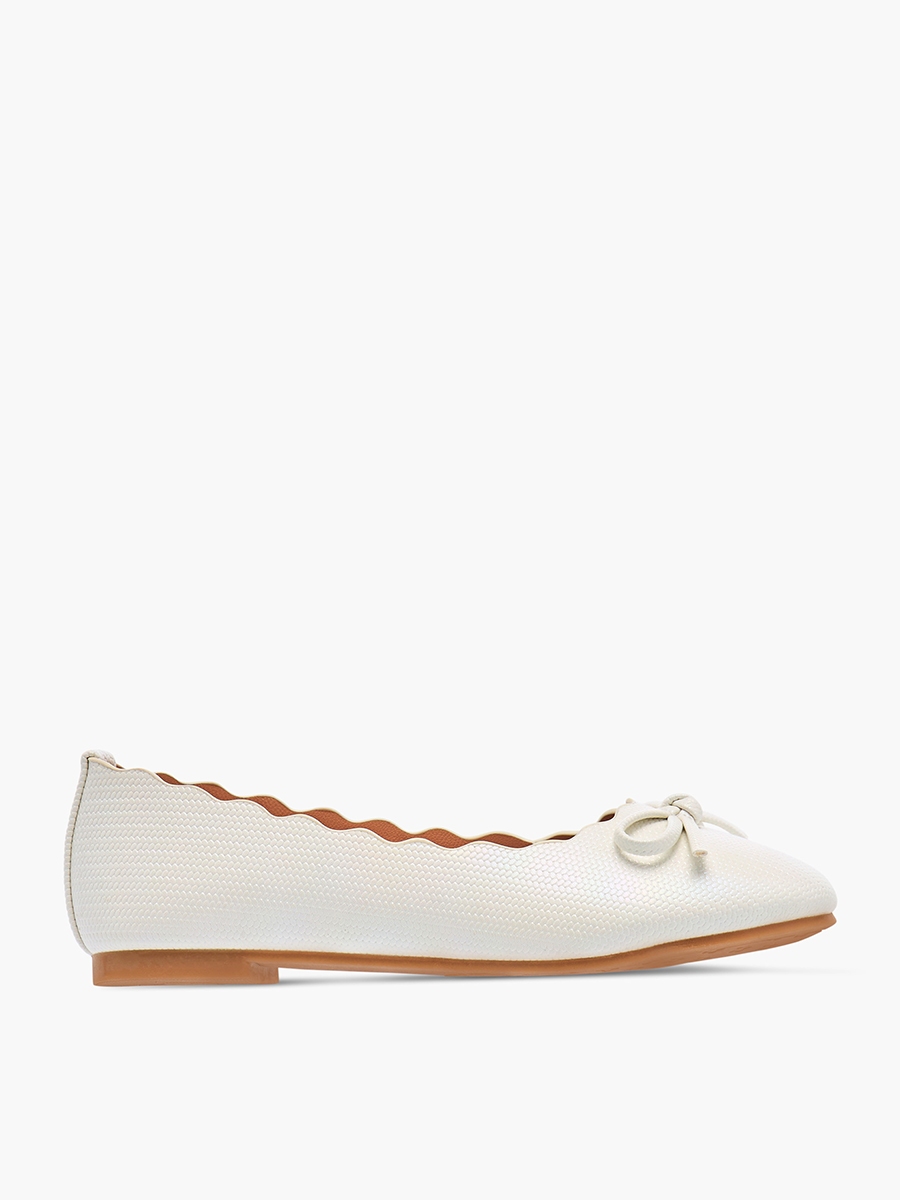Bow Embellished Slip-On Ballerina Shoes
