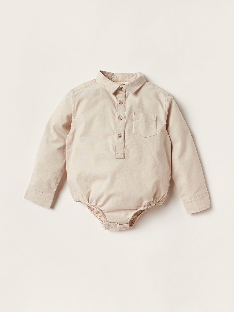 All-Over Seashell Print Short Sleeve Shirt with Button Closure