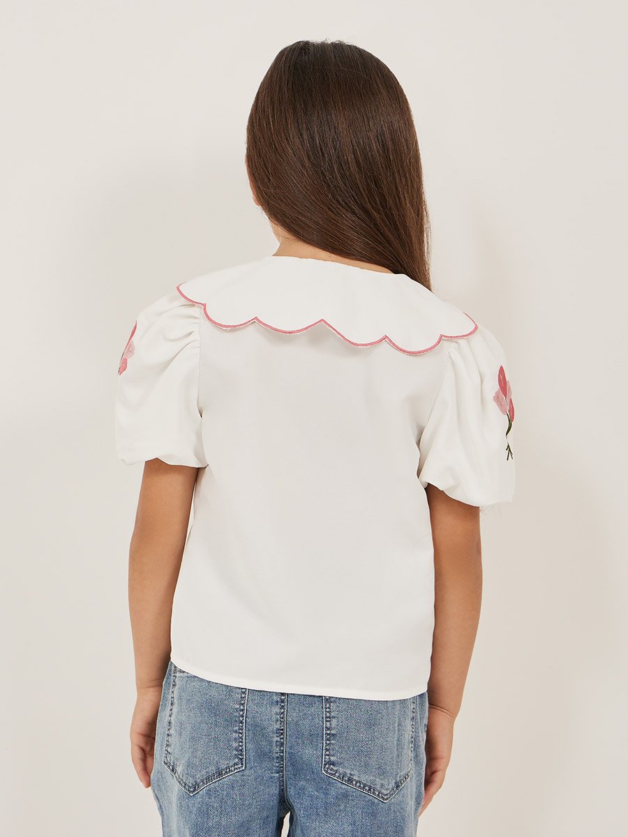 Embroidered Peter Pan Collar Buttoned Top