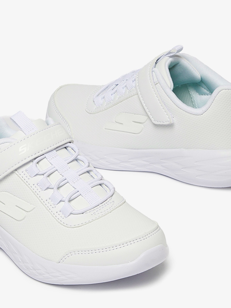 Monotone Running Shoes with Hook and Loop Closure - GO RUN 600