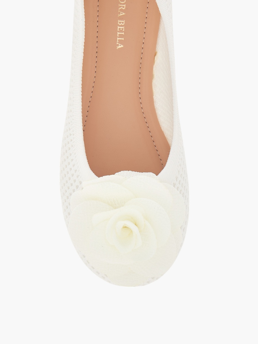 حذاء باليرينا سهل الارتداء بتفاصيل زهرية من فلورا بيلا