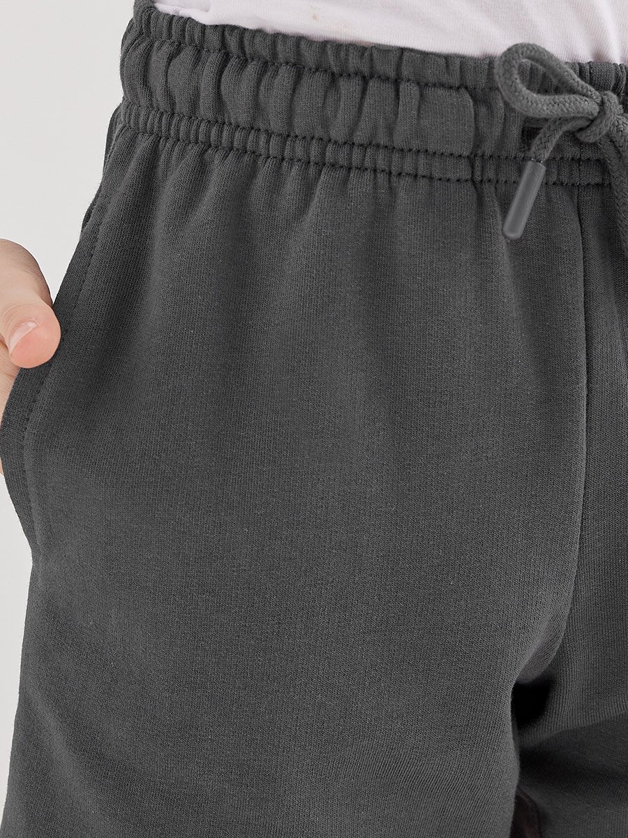 Solid Shorts with Drawsting