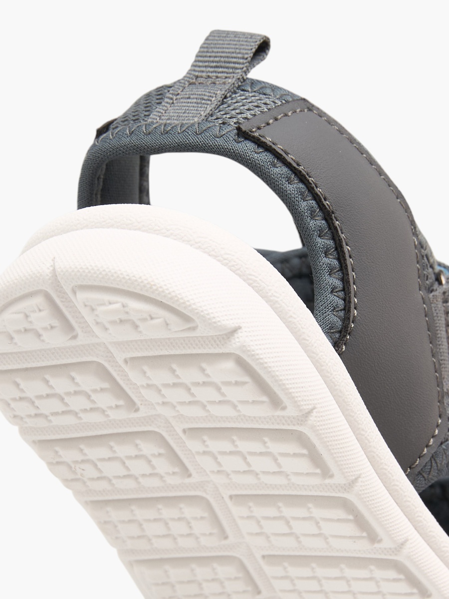 Textured Floaters with Hook and Loop Closure