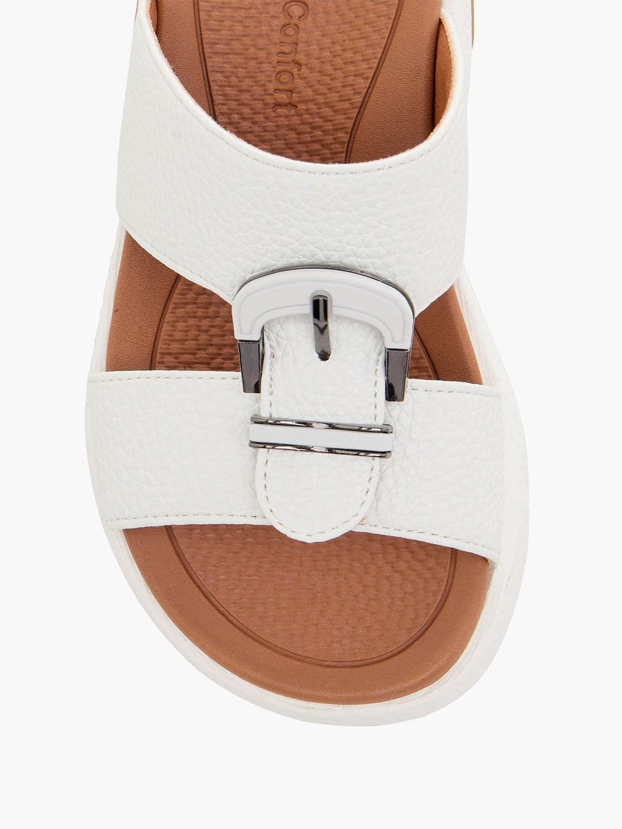Textured Arabic Comfort Sandals with Buckle Detail