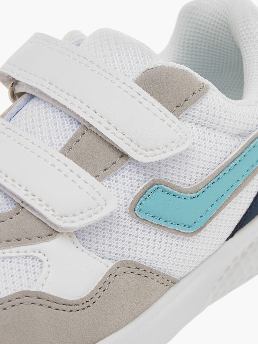 حذاء سنيكرز بقوالب ملونة وشريط إغلاق من أل بي أل من شو إكسبريس