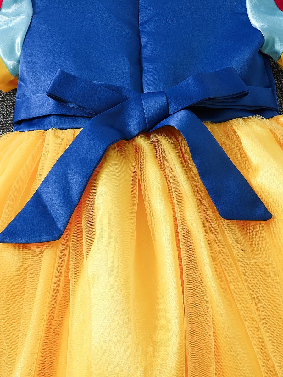 Snow White Short Sleeve Knee Length Dress
