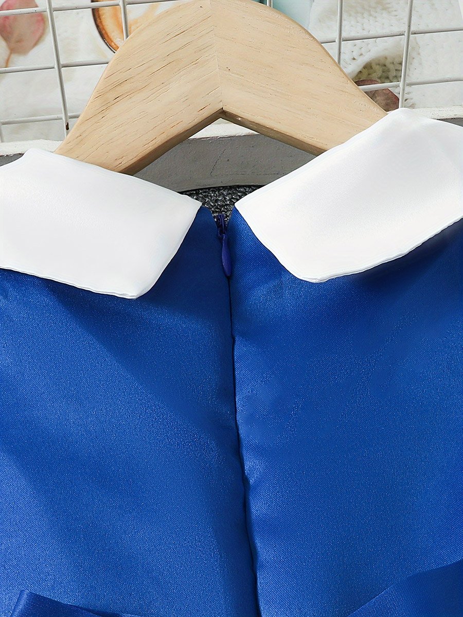 Snow White Short Sleeve Knee Length Dress