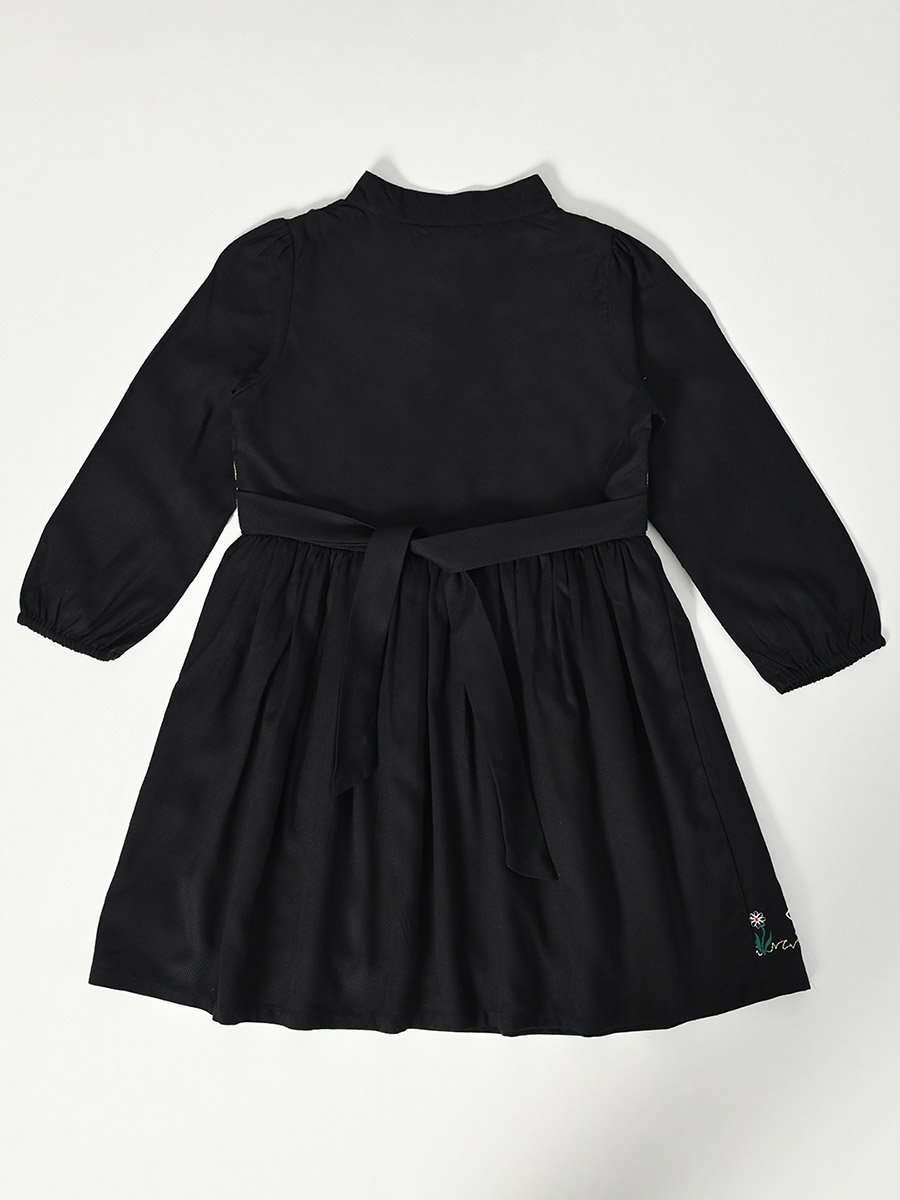 Floral Embroidered Buttoned Knee-Length Dress