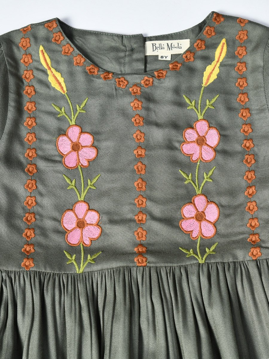Floral Embroidered Round Neck Knee-Length Dress