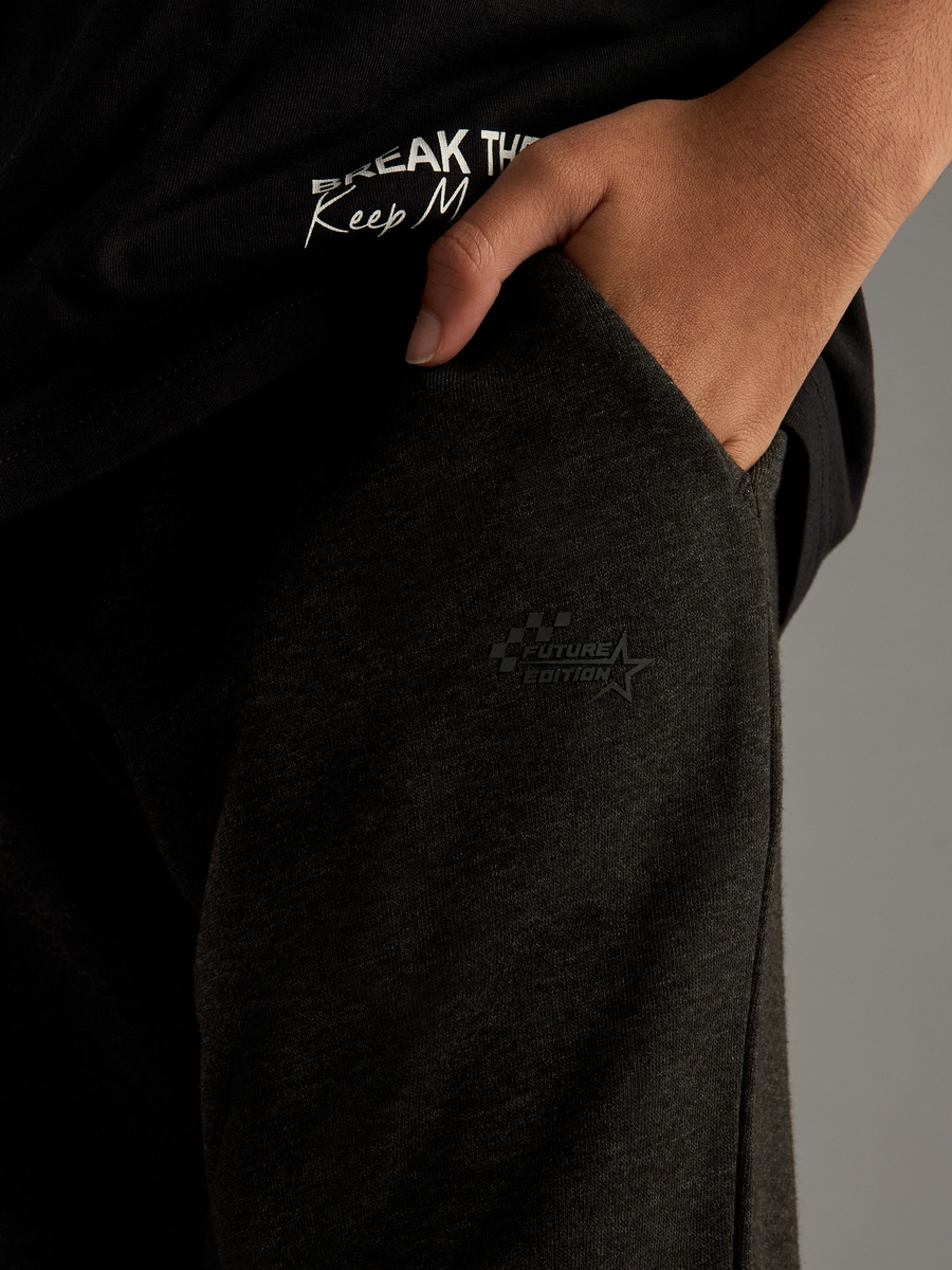 Printed Anti-Pilling Joggers with Drawstring Closure and Pockets