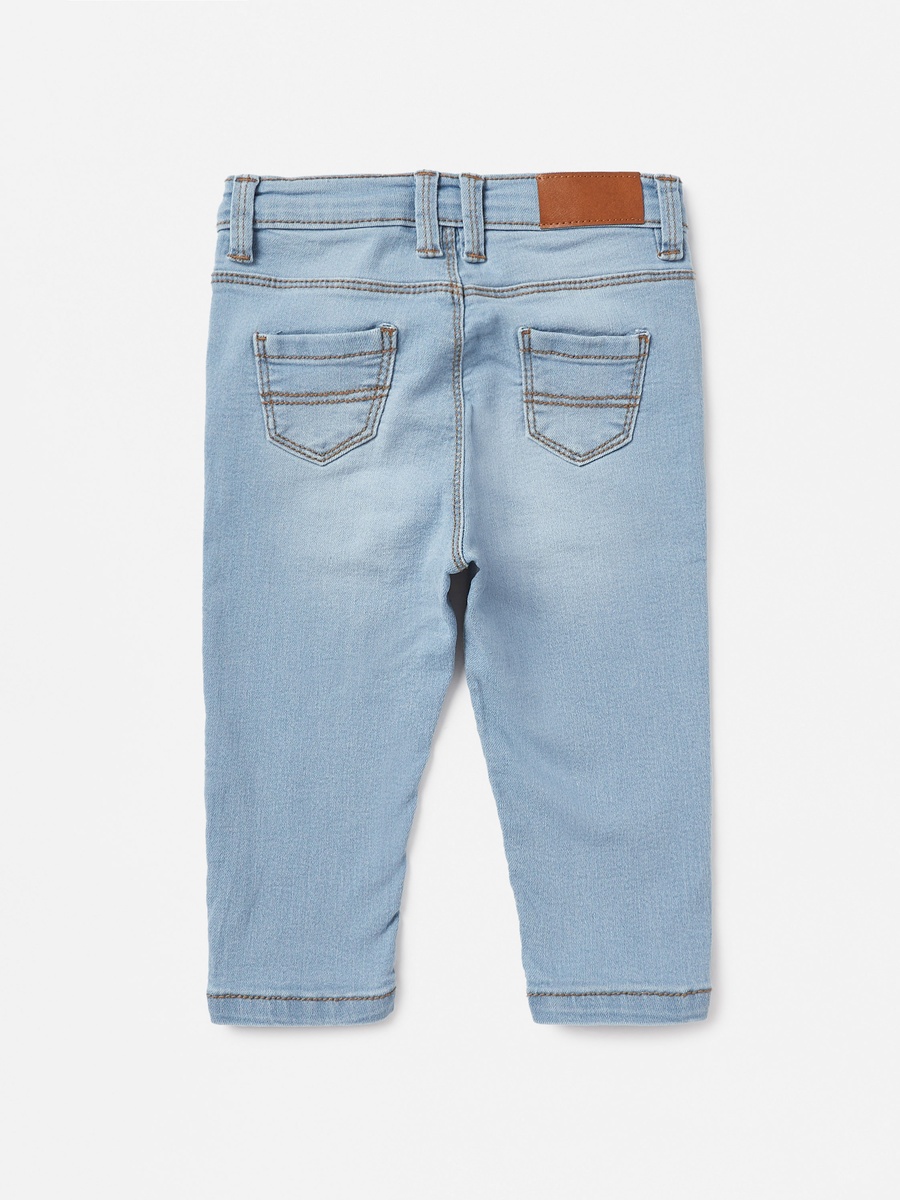 Full Length Jeans with Pockets and Button Closure