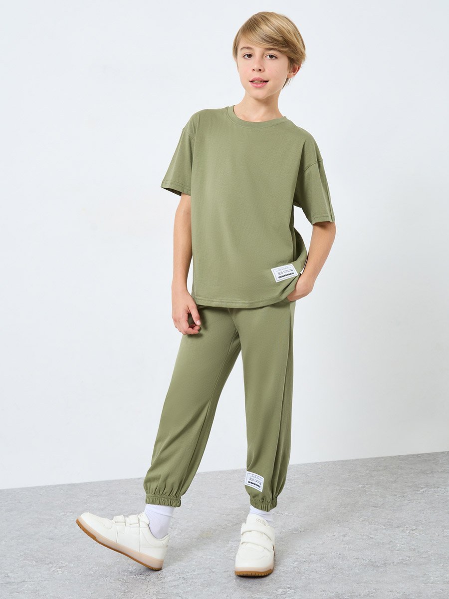 Teens Green T-Shirt and Badge Detail Joggers Set