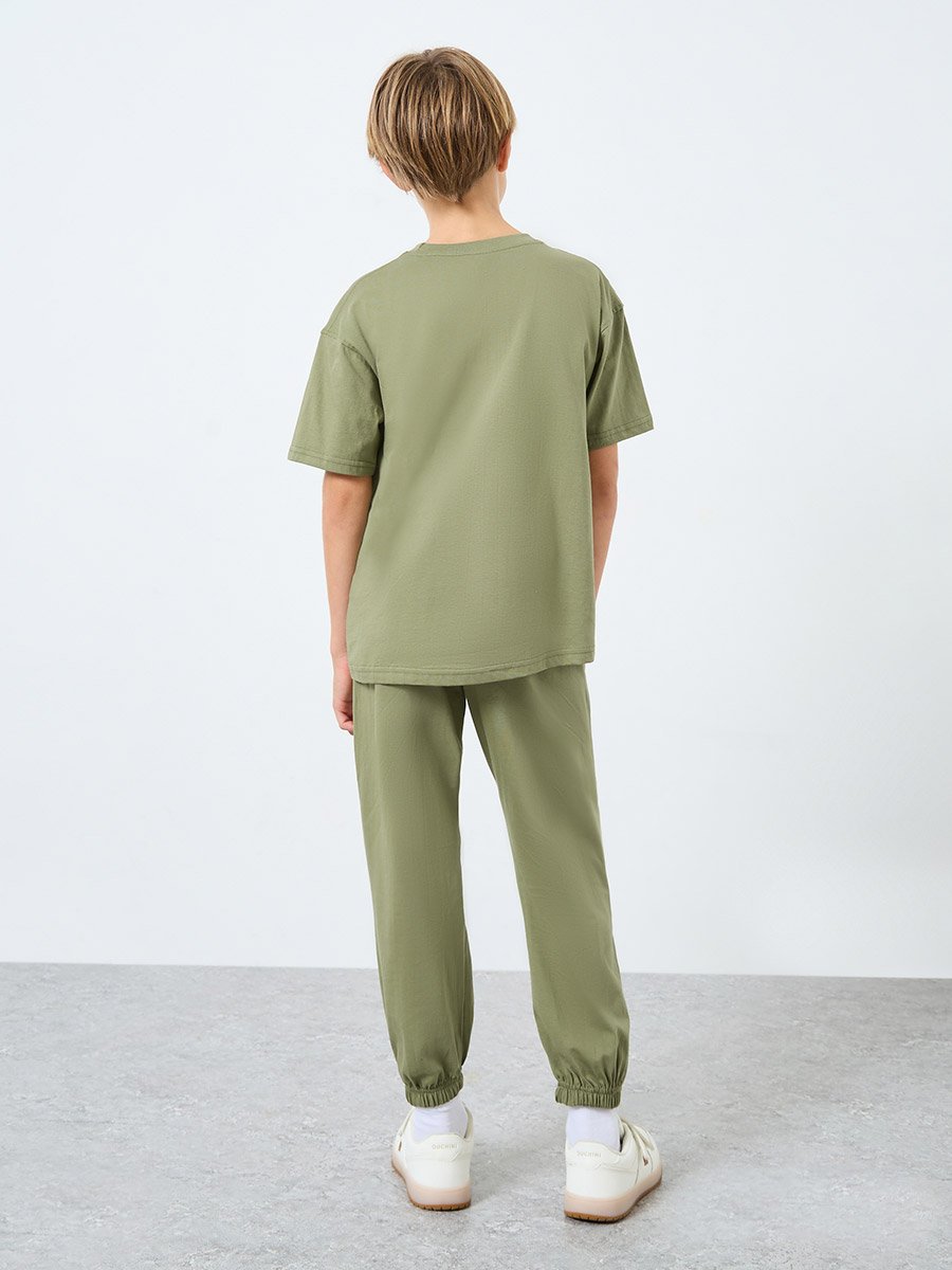 Teens Green T-Shirt and Badge Detail Joggers Set