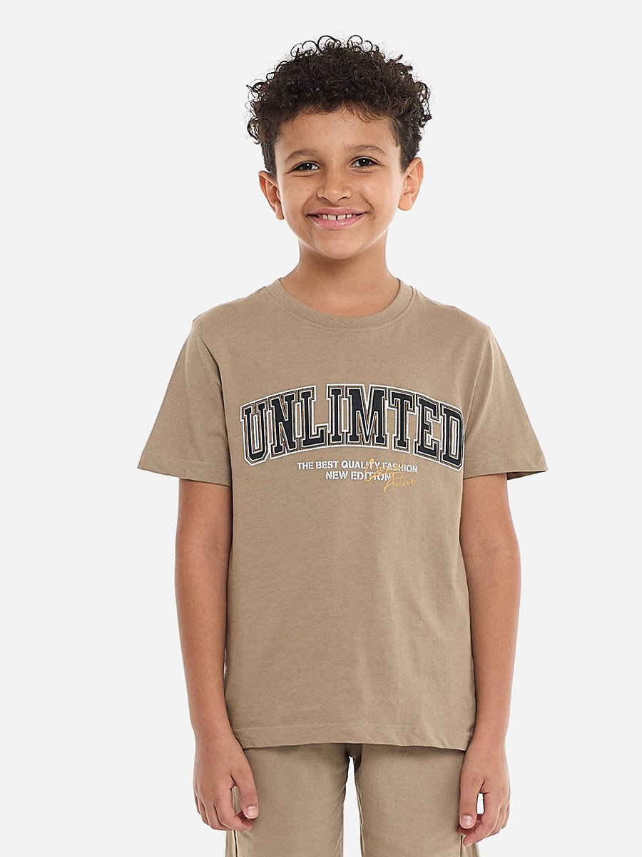 Boys Graphic Print T-Shirt and Shorts Set