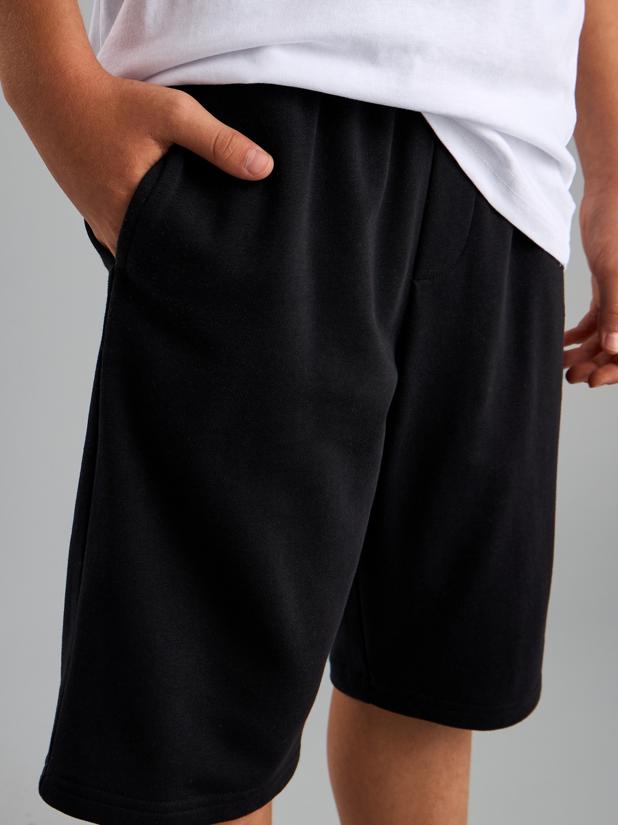 Plain Mid-Rise Shorts with Pockets