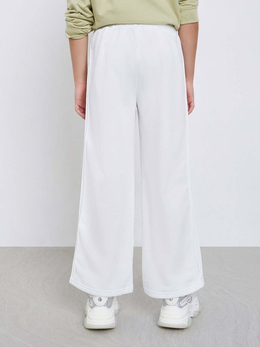 Teens Off White Solid Wide Leg Joggers with Side Pintucks