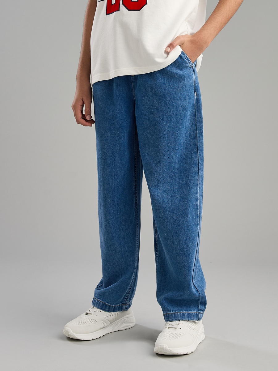 Pull-On Jeans with Pockets