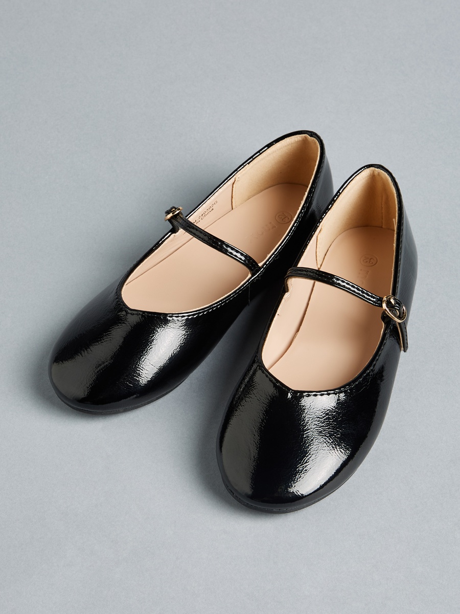 Textured Ballerina Shoes with Buckle Closure