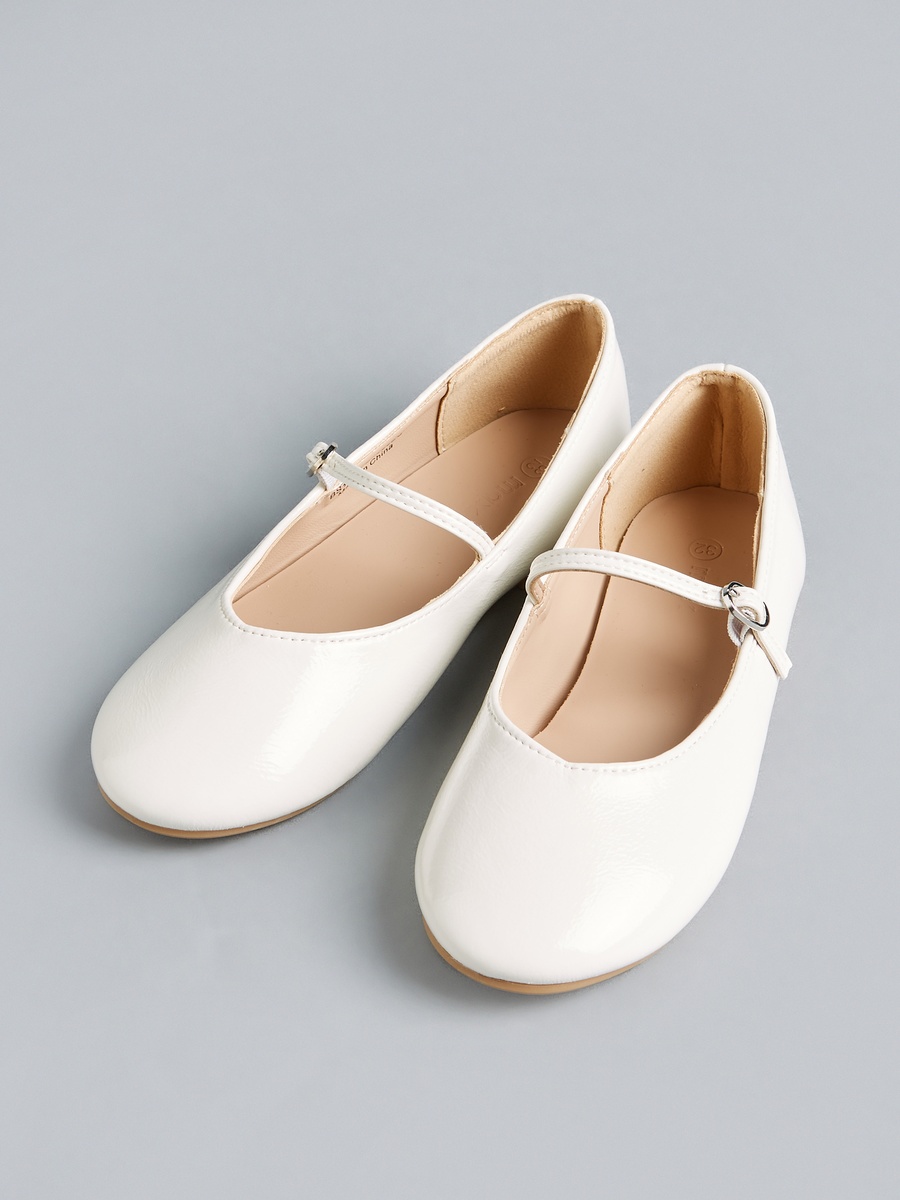 Textured Ballerina Shoes with Buckle Closure