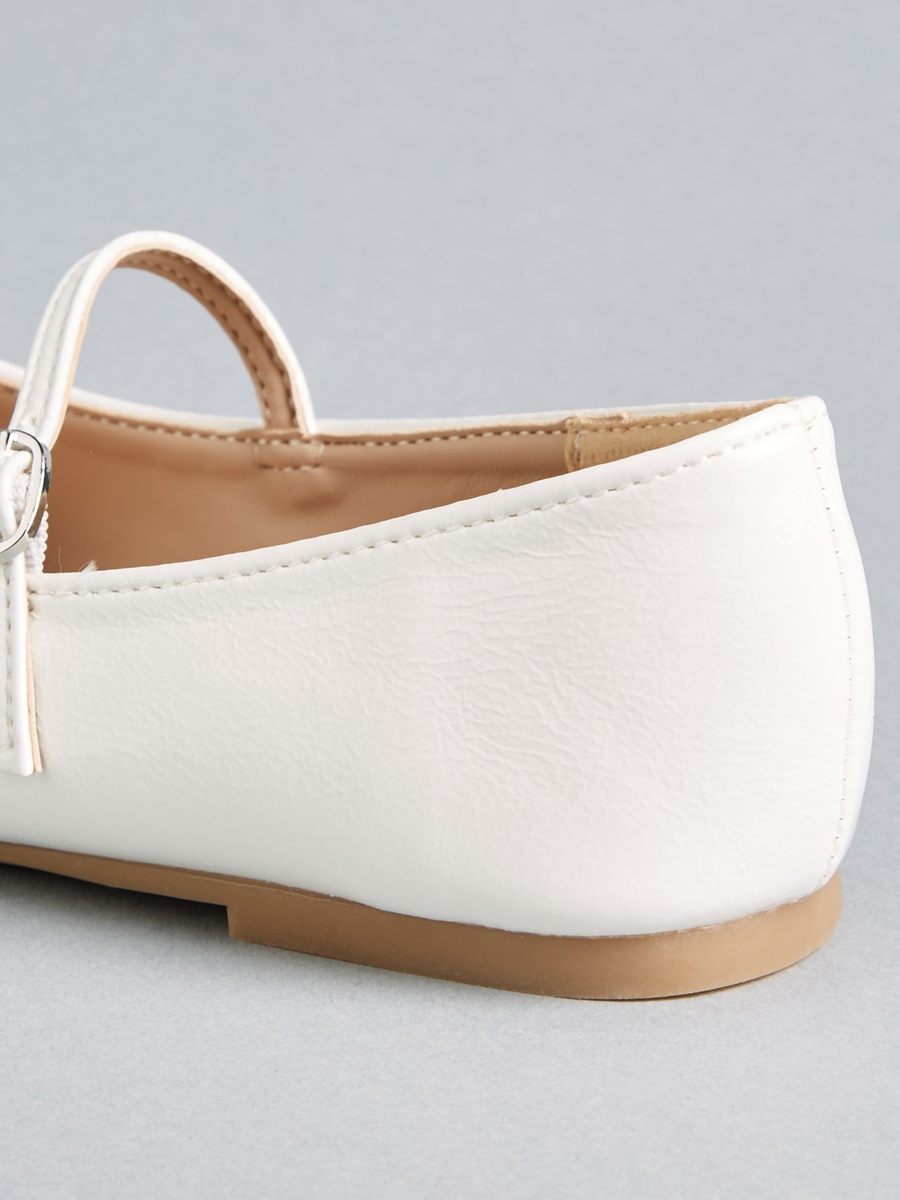Textured Ballerina Shoes with Buckle Closure