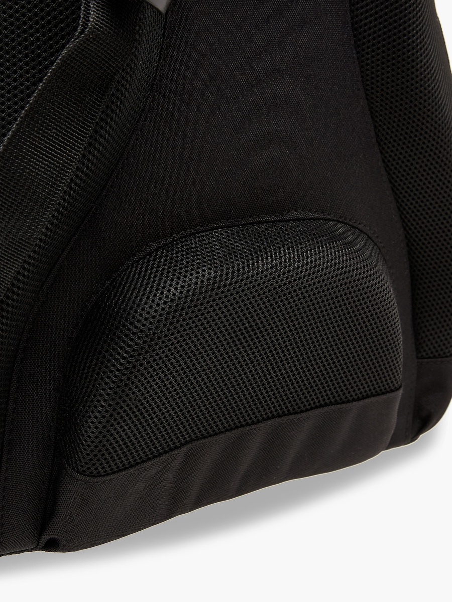 Geometric 18-inch Backpack with Zip Closure - 48x33x21 cm