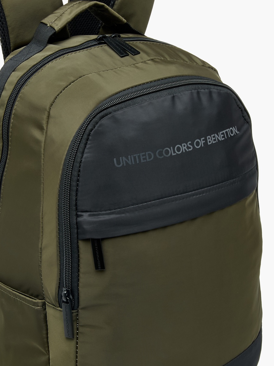 18-inch Logo Print Backpack with Adjustable Straps and Zip Closure - 44x31x15 cm
