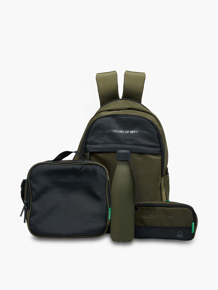 18-inch Logo Print Backpack with Adjustable Straps and Zip Closure - 44x31x15 cm