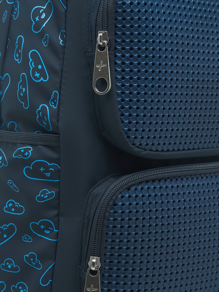 Light and Nine Textured Backpack with Adjustable Shoulder Straps and Zip Closure - 44x31x14 cm