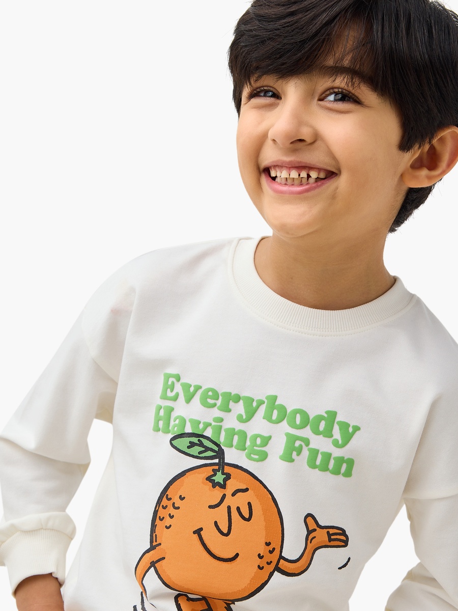 Graphic Print Sweatshirt with Long Sleeves