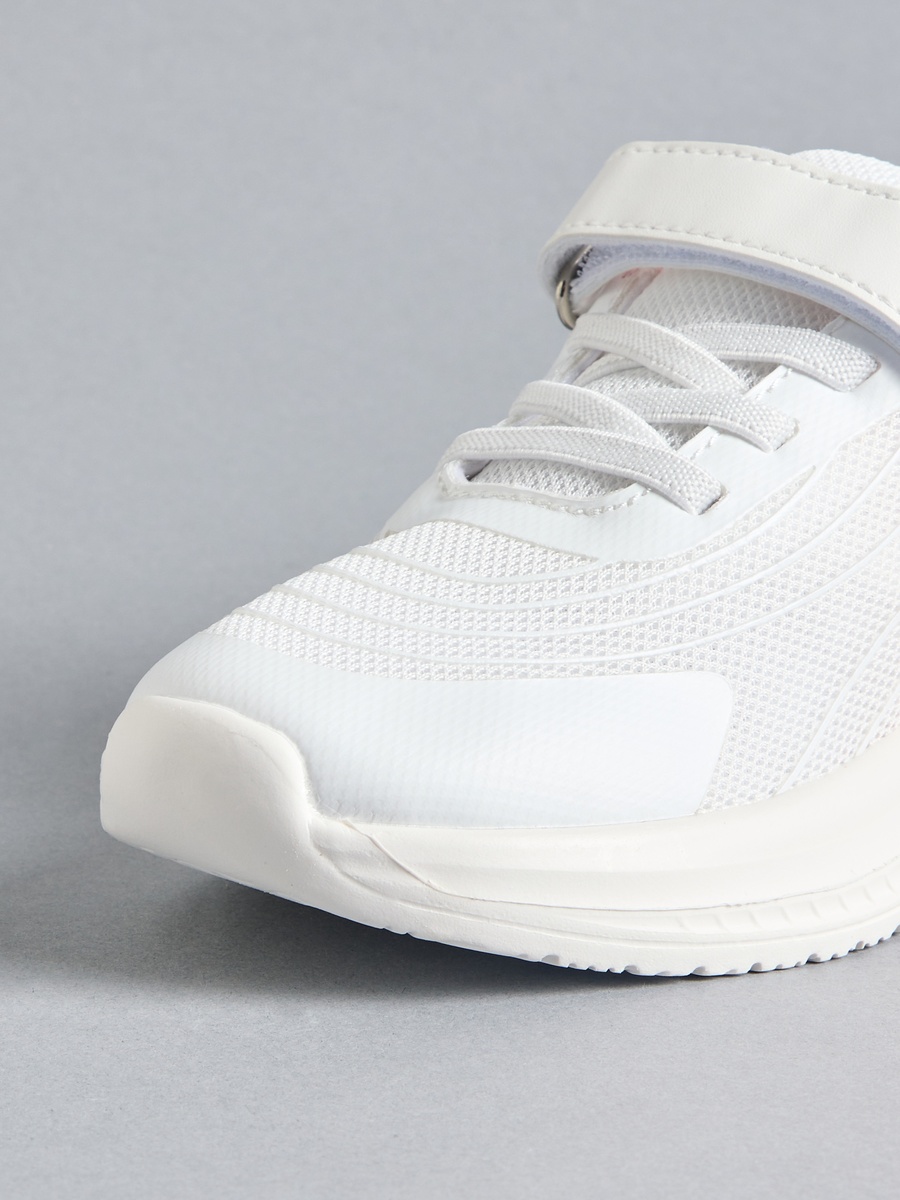 Panelled Sports Shoes with Hook and Loop Closure