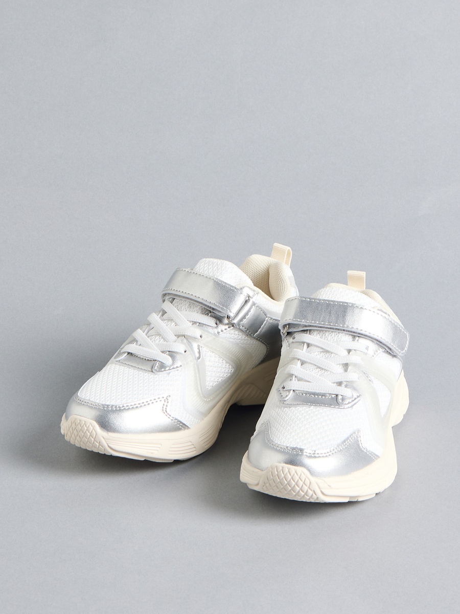 Panelled Sports Shoes with Hook and Loop Closure