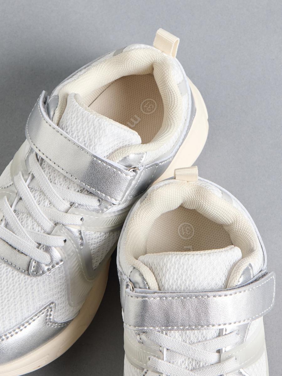 Panelled Sports Shoes with Hook and Loop Closure