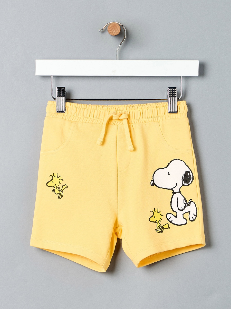 Peanuts Print T-Shirt and Shorts Set