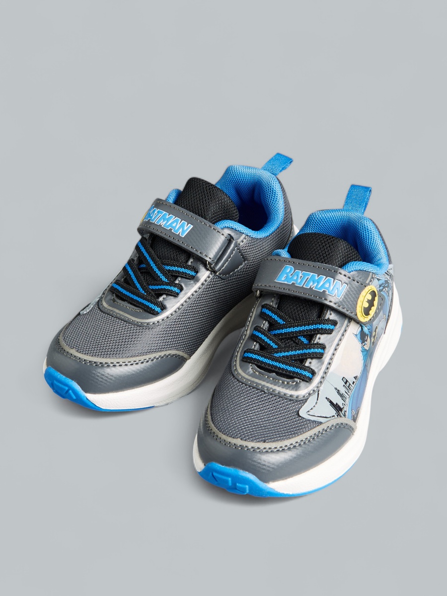 Batman Print Sports Shoes with Hook and Loop Closure
