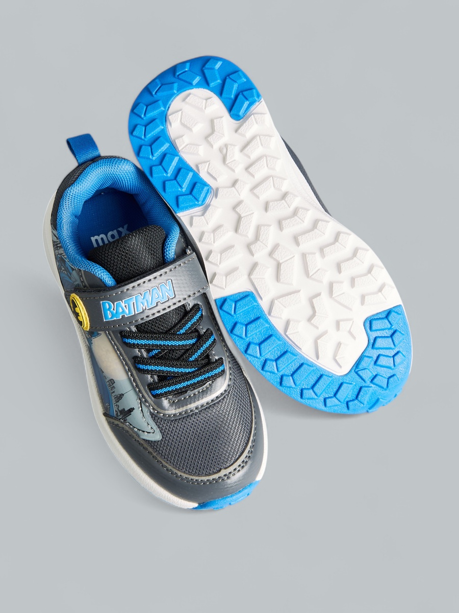 Batman Print Sports Shoes with Hook and Loop Closure