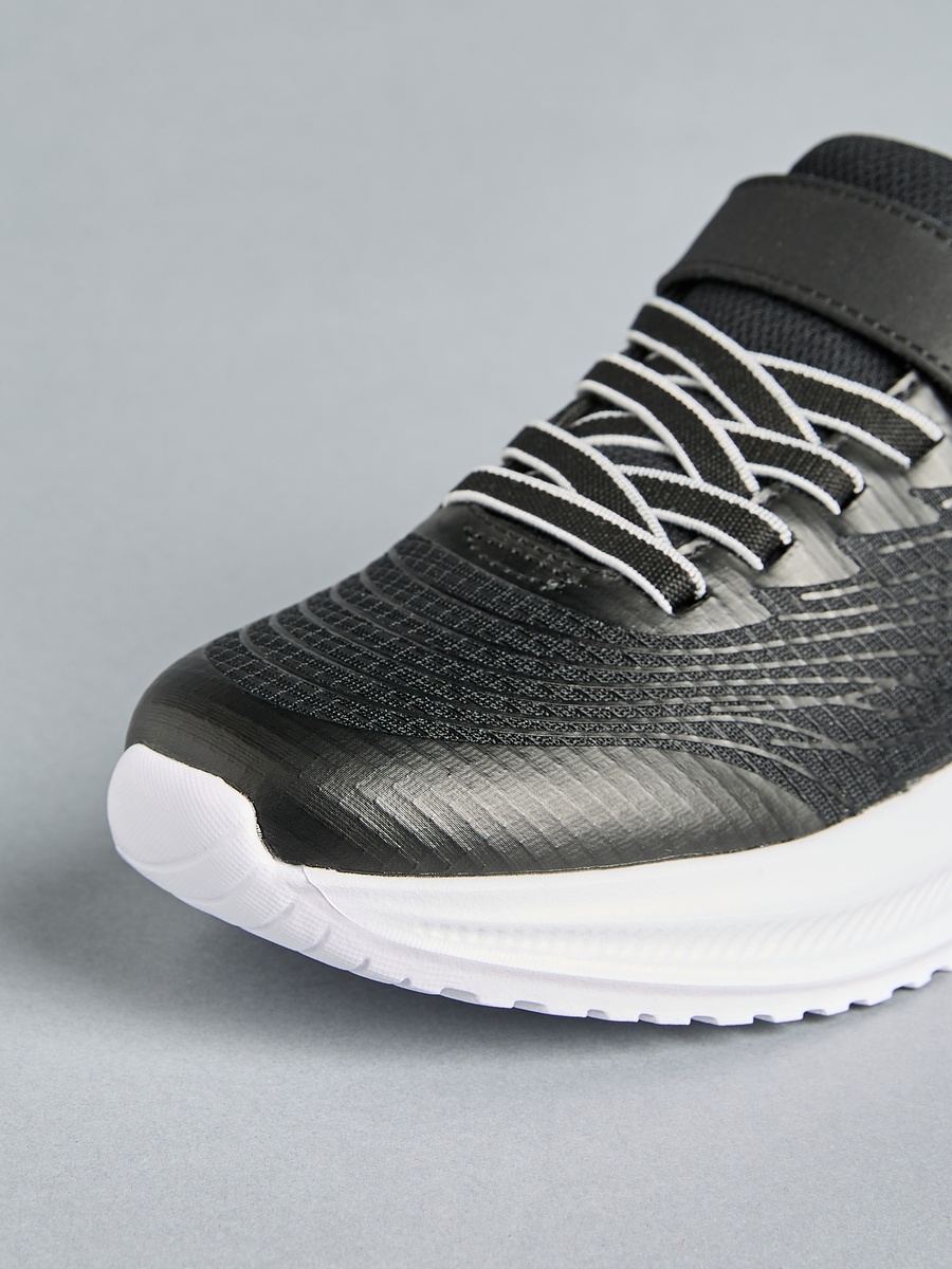 Textured Sports Shoes with Hook and Loop Closure