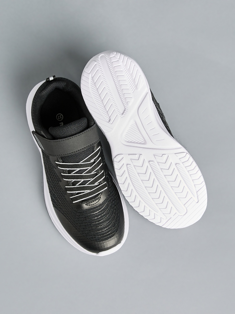 Textured Sports Shoes with Hook and Loop Closure
