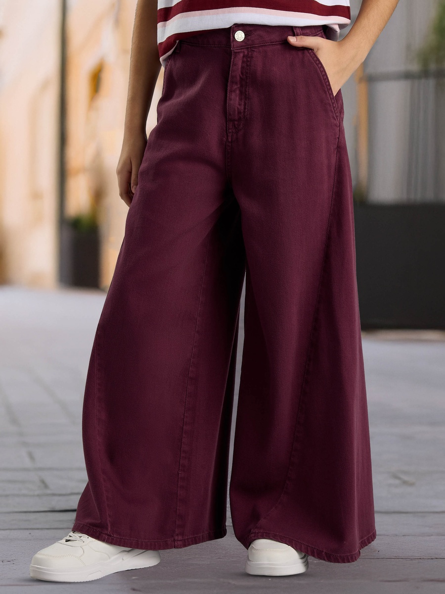 Ultra Wide Leg Jeans