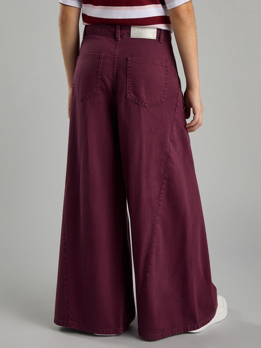 Ultra Wide Leg Jeans
