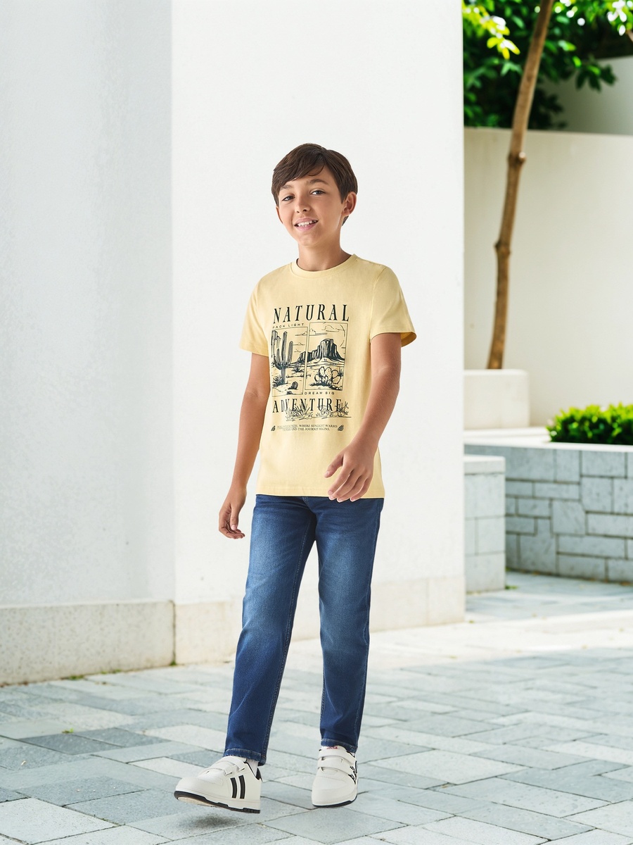 Typographic Print T-Shirt with Crew Neck and Short Sleeves